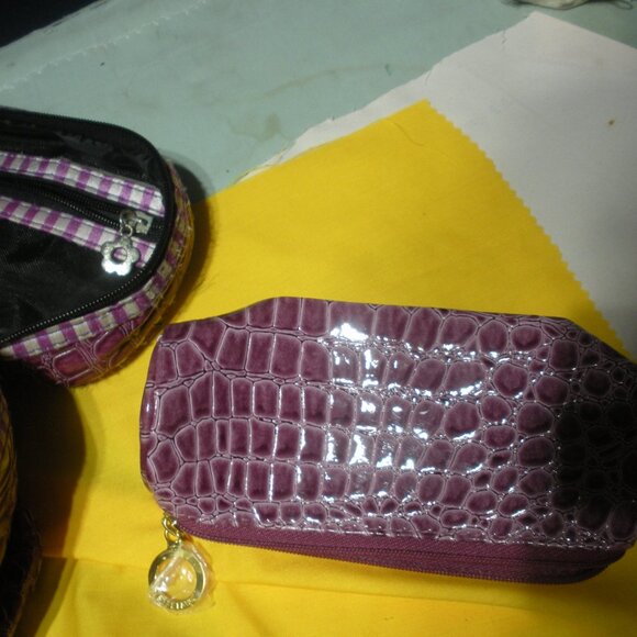 Estee Lauder Makeup Bags, 1 Small and 1 Large, Mauve Color - Picture 3 of 3